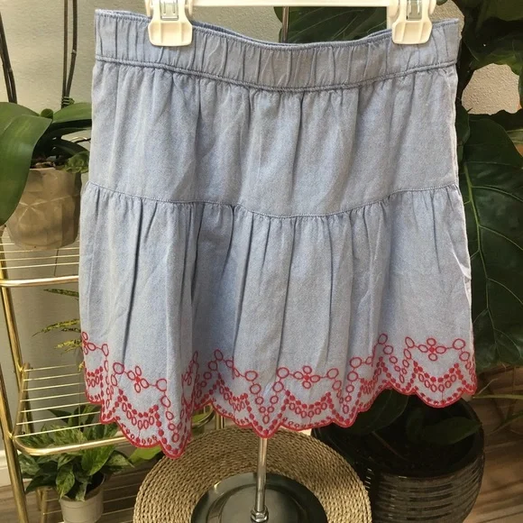 Vineyard Vines Blue Chambray Embroidered Flounce Pull On Skirt SZ XXS - Picture 6 of 8